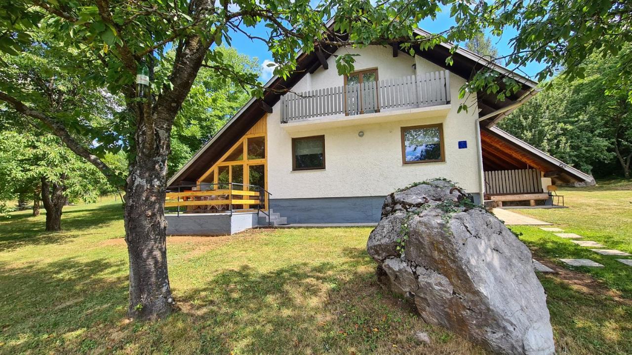 Forestside House Gacka With Relax Area Sinac المظهر الخارجي الصورة